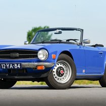 ClassicOpen-triumph-tr6-overdrive-1-tekoop.jpg