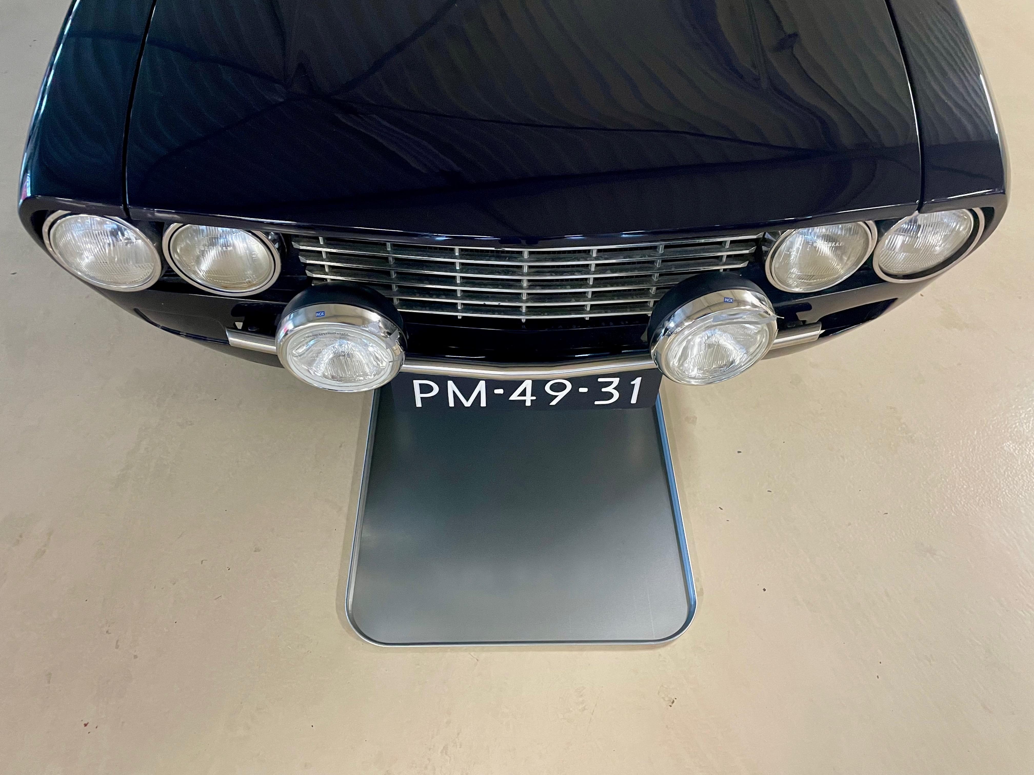 olielekbak lancia.jpeg