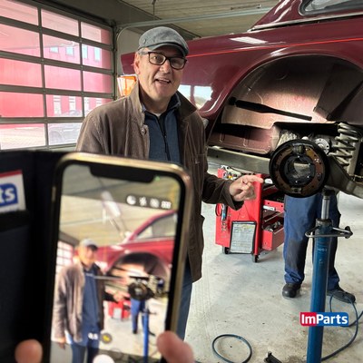"Mega, super klasse. Perfekt. Kein Klack‑Klack mehr.“ Twee TR6’en uit Duitsland op bezoek voor homokinetische aandrijfassen